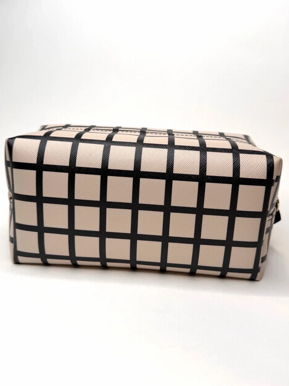 Kate Spade Cream And Black Checkered Cosmetic Case